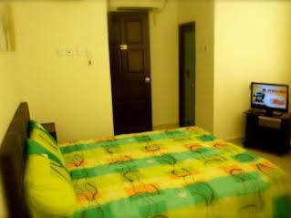 One Motel And Cafe Kuah Exterior photo